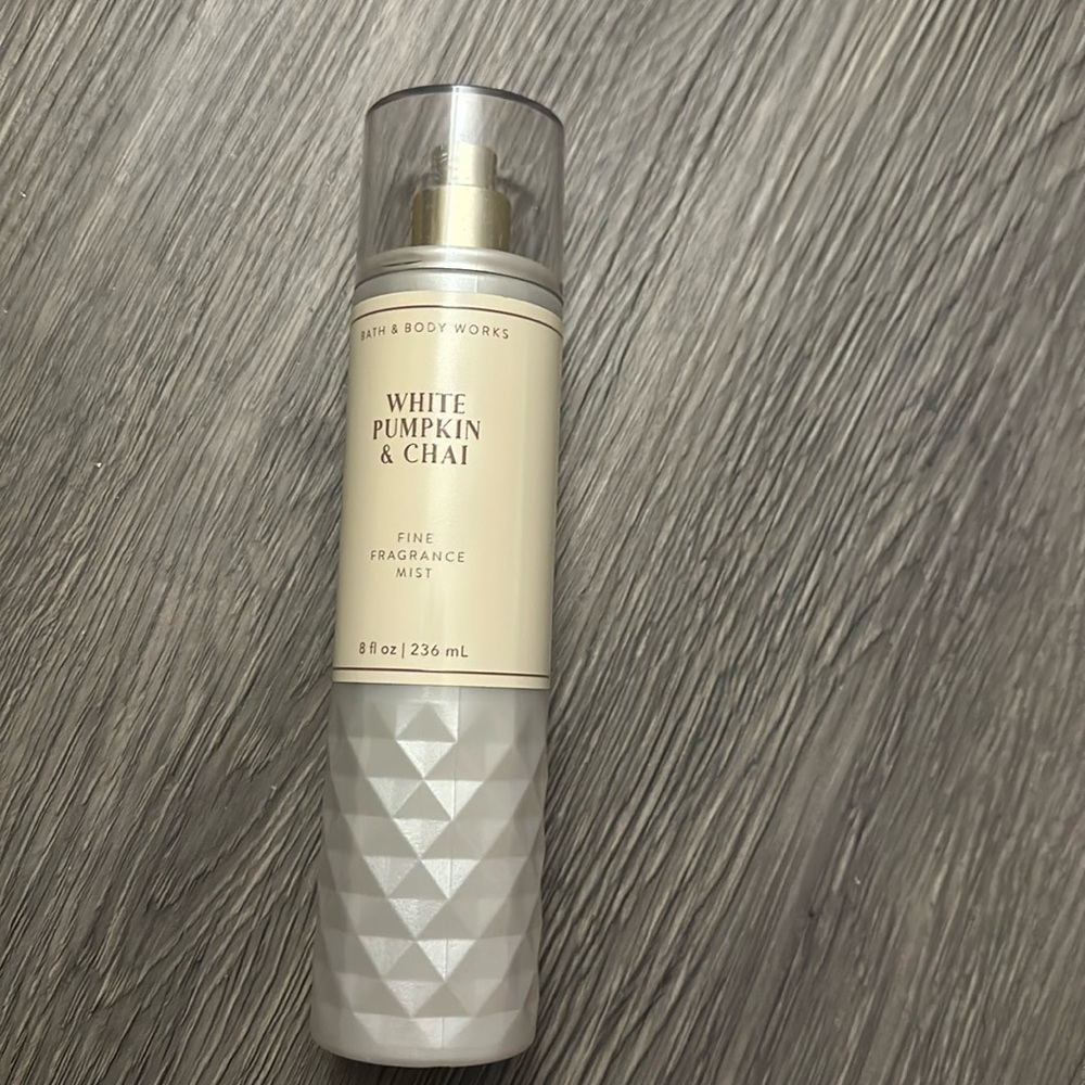 White pumpkin & chai fine fragrance mist bath and body works